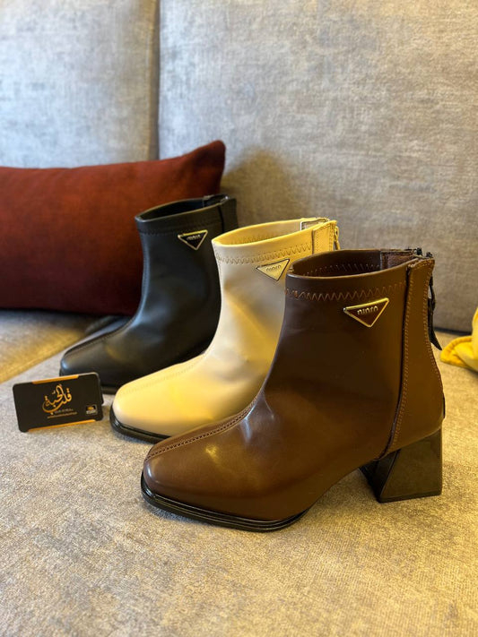 Boutte Classique avec un talon stable- Finition Premium