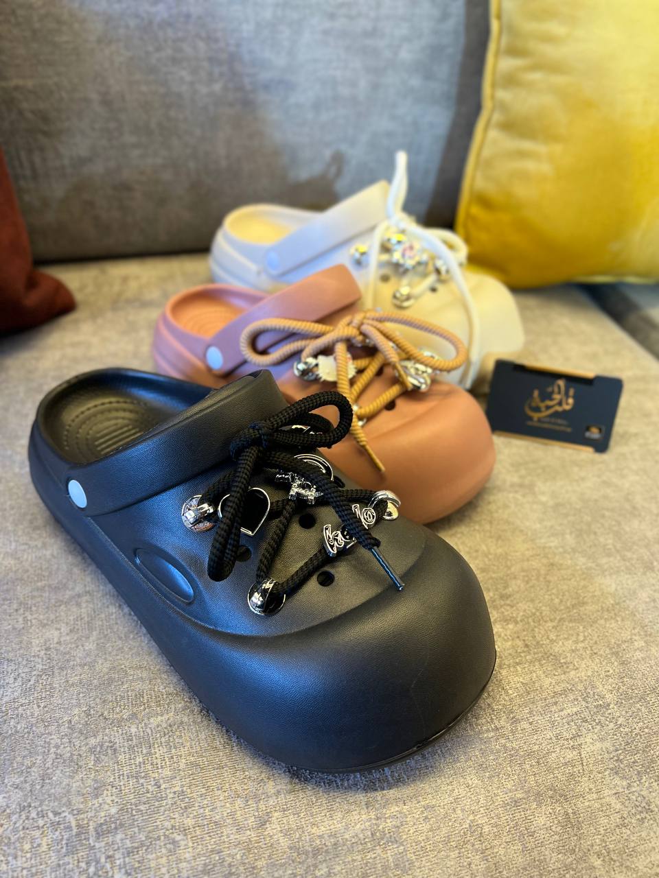 Crocs avec lacet🌹🌹🌹🌹🌹🌹✔