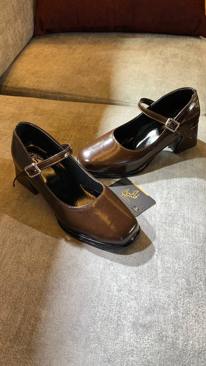 Chaussure Classique Femme – Style Intemporel