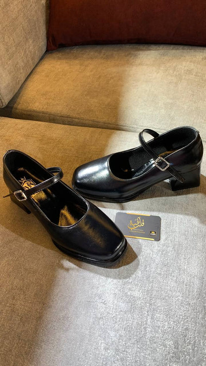 Chaussure Classique Femme – Style Intemporel
